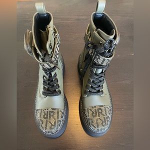 River Island green combat boots New with tag